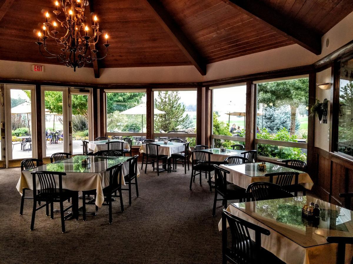 Resort At Eagle Point Golf Club Lodging Екстериор снимка
